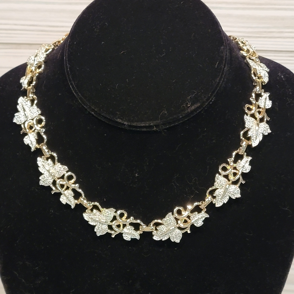 Vintage 1958 Sarah Coventry Plain & Fancy Two Tone Leaf Choker Necklace